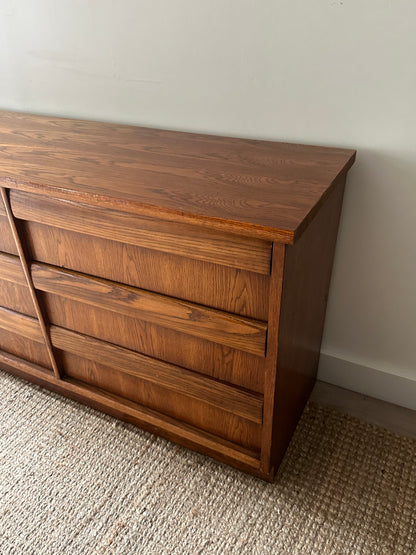 Oak 9 drawer dresser