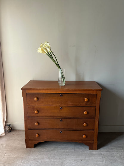 Pine dresser