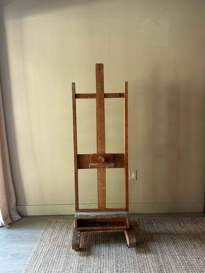 Pine easel