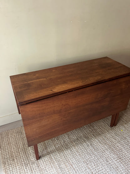 Pine drop leaf