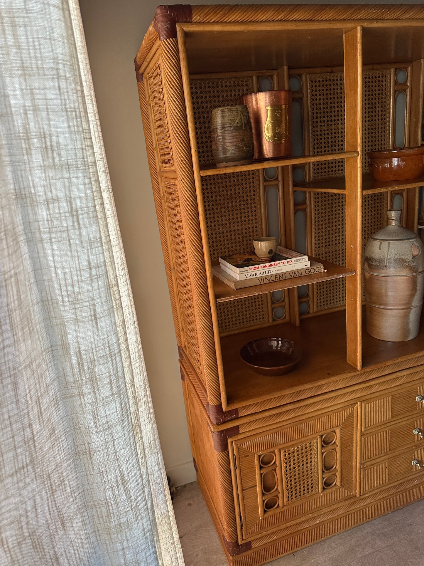 Rattan etagere