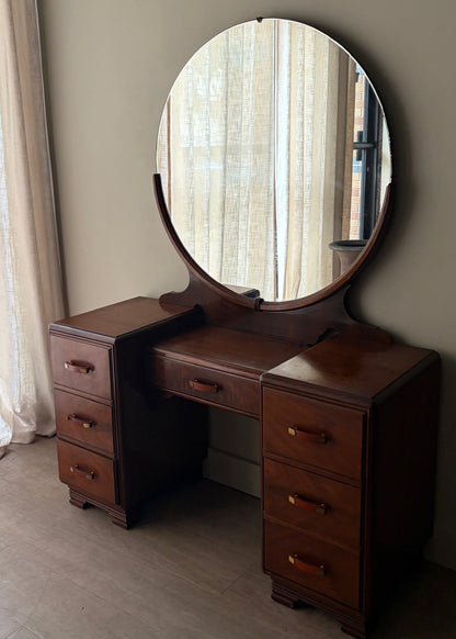 Deco walnut vanity