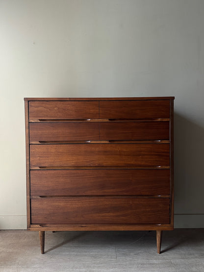 Walnut 5 drawer dresser