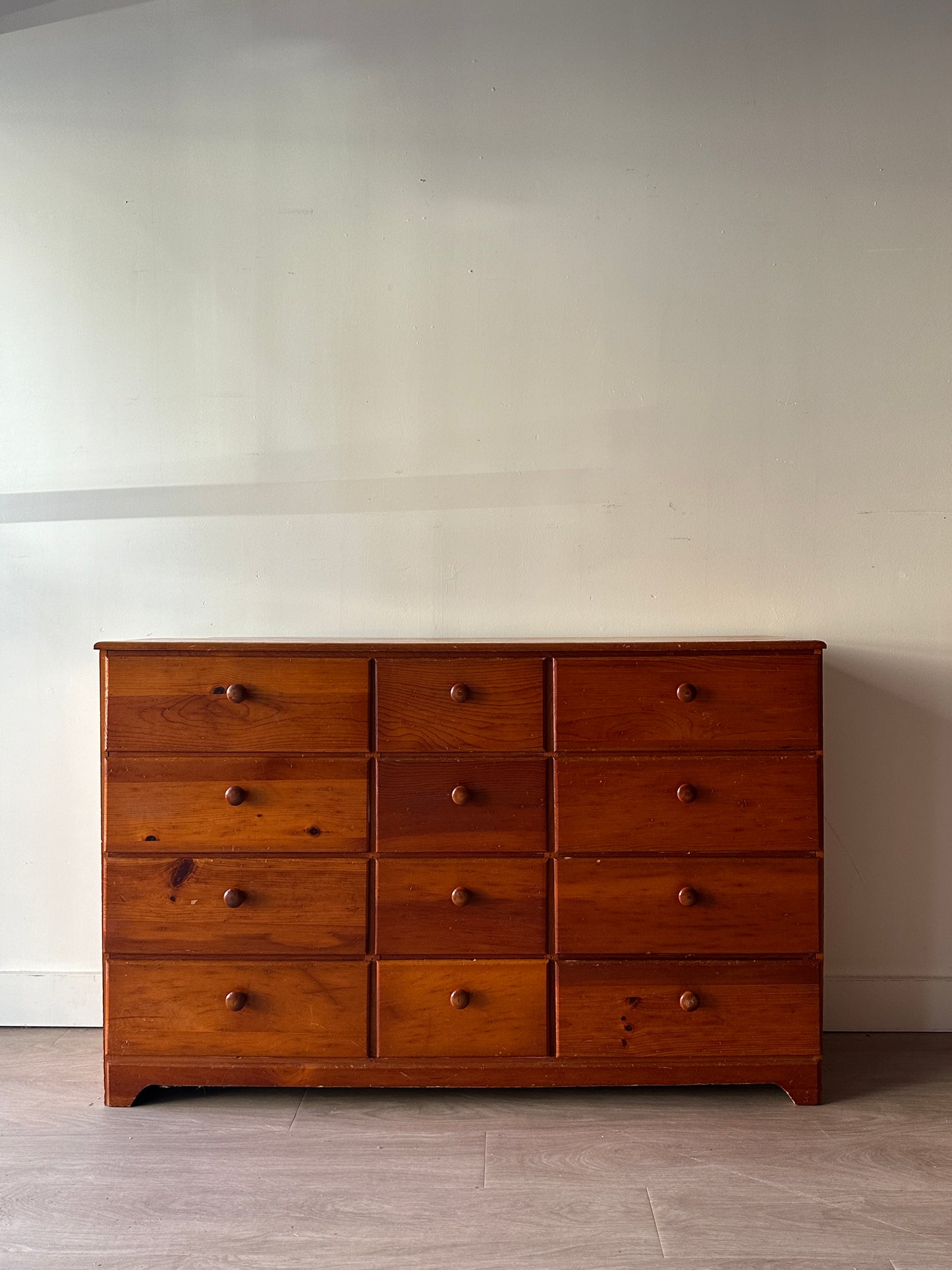 Pine dresser