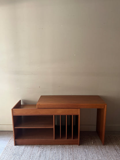 Expanding teak credenza