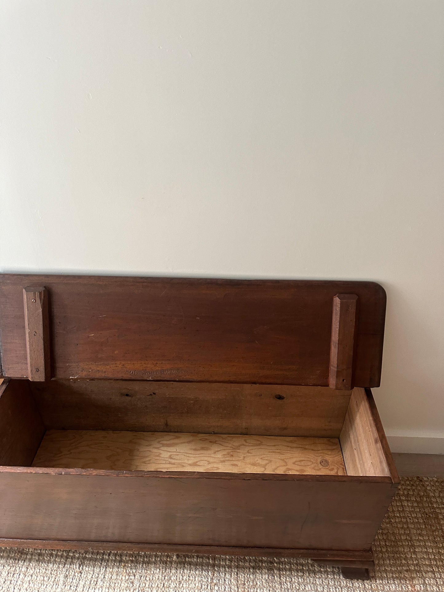 Farmhouse pine chest/bench