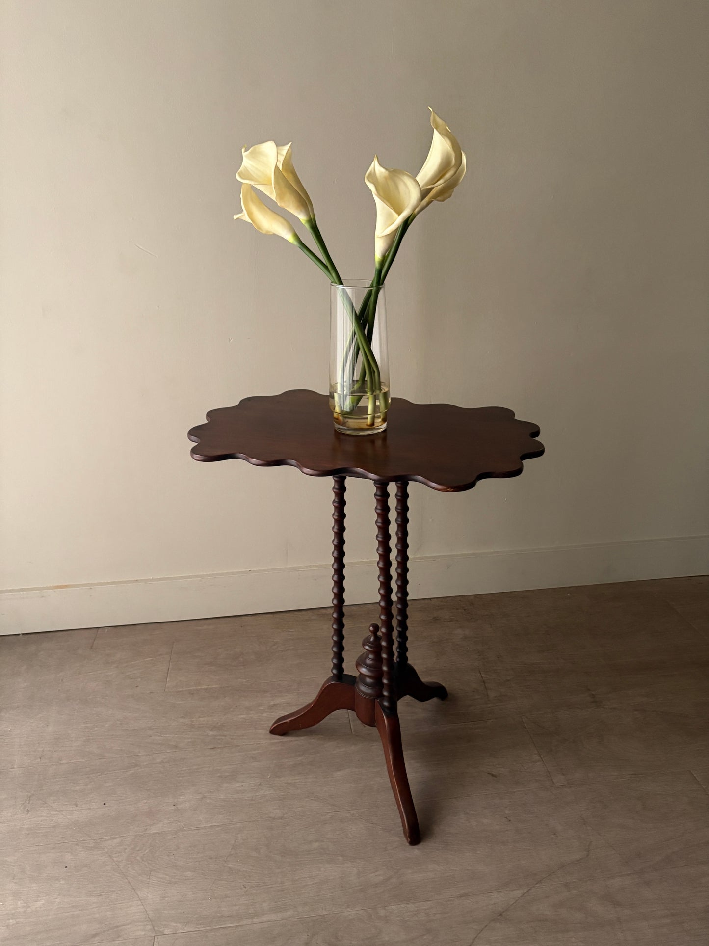 Victorian walnut tilt top side table