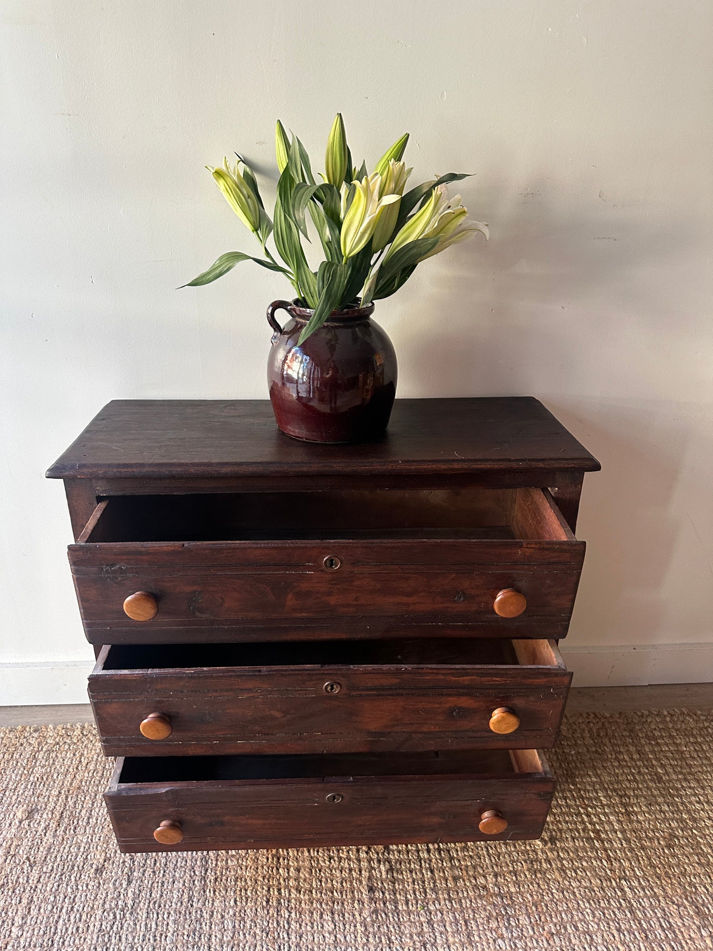 Small pine dresser