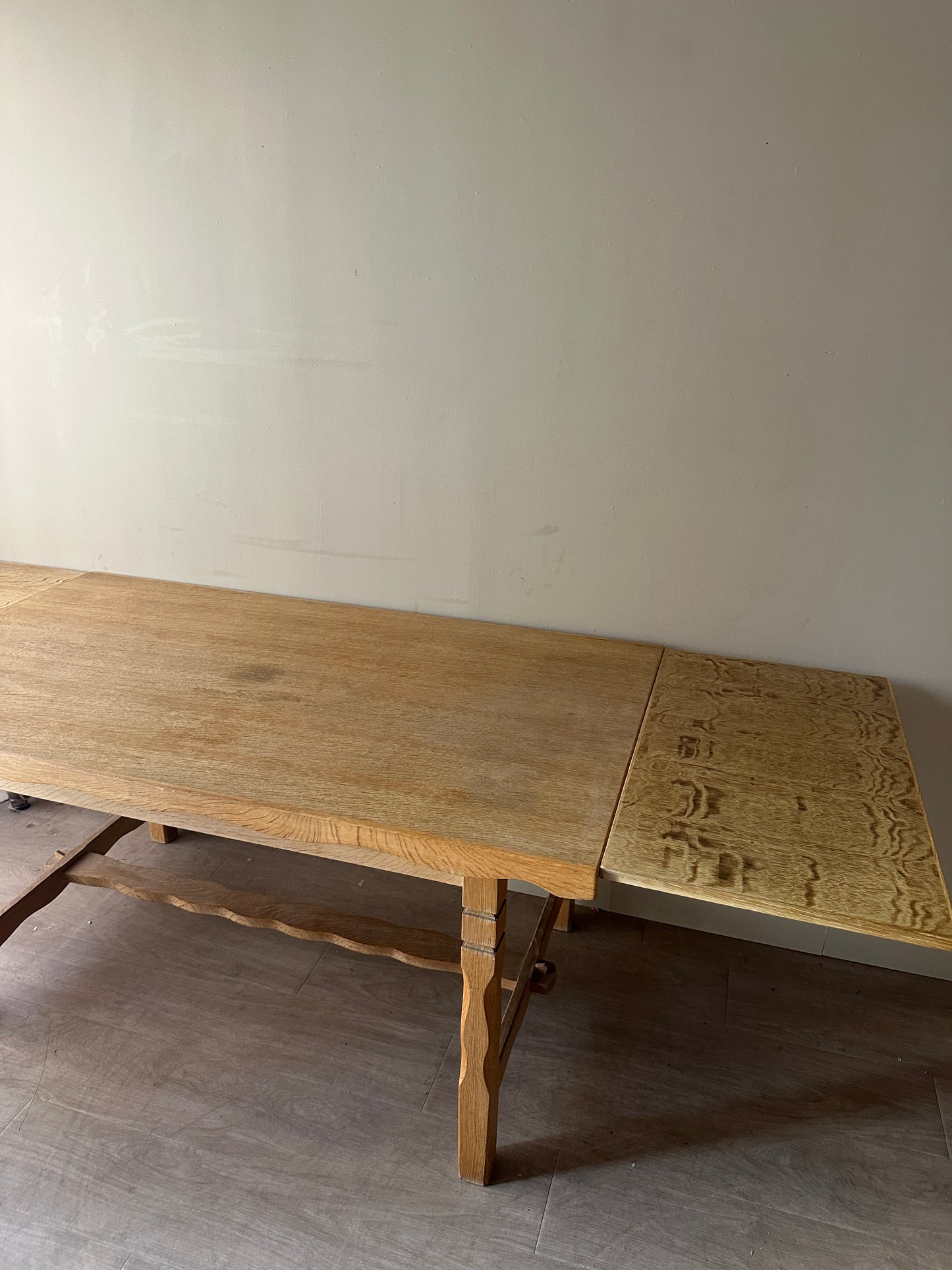 Pine dining table with extensions