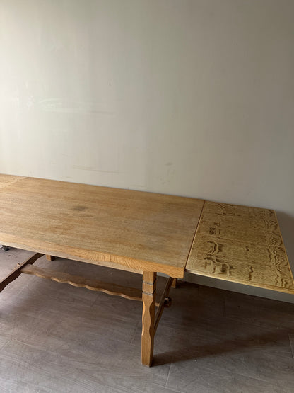 Pine dining table with extensions
