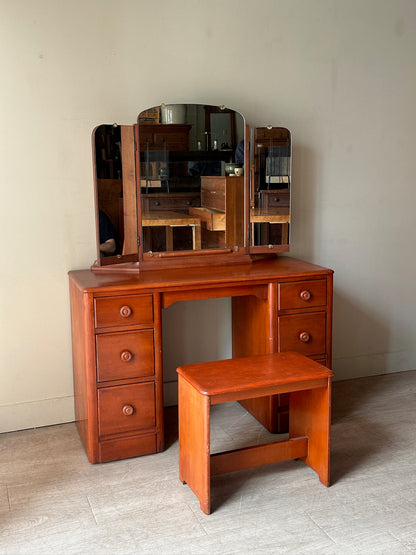 Maple vanity with stool
