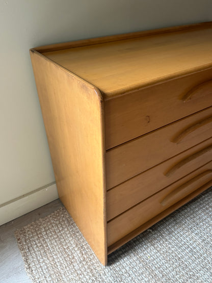 Templeton maple dresser