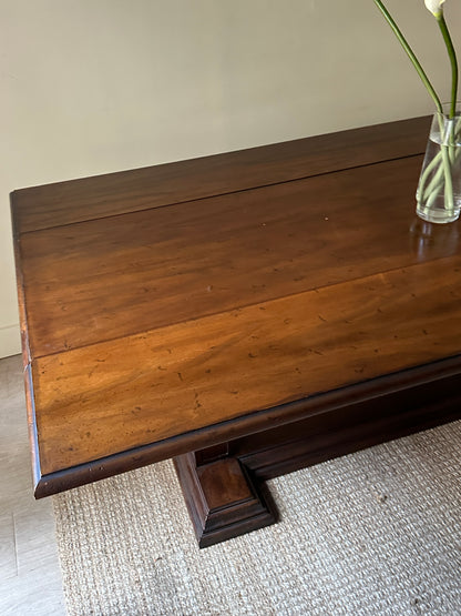 Twist leg drop leaf table