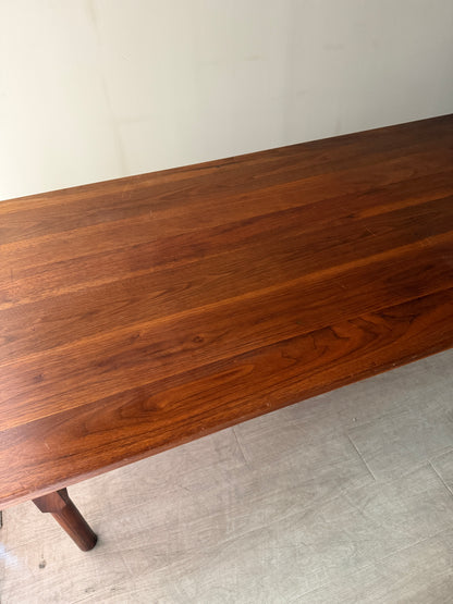 Walnut harvest table
