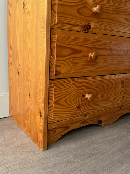 Scandinavian pine dresser