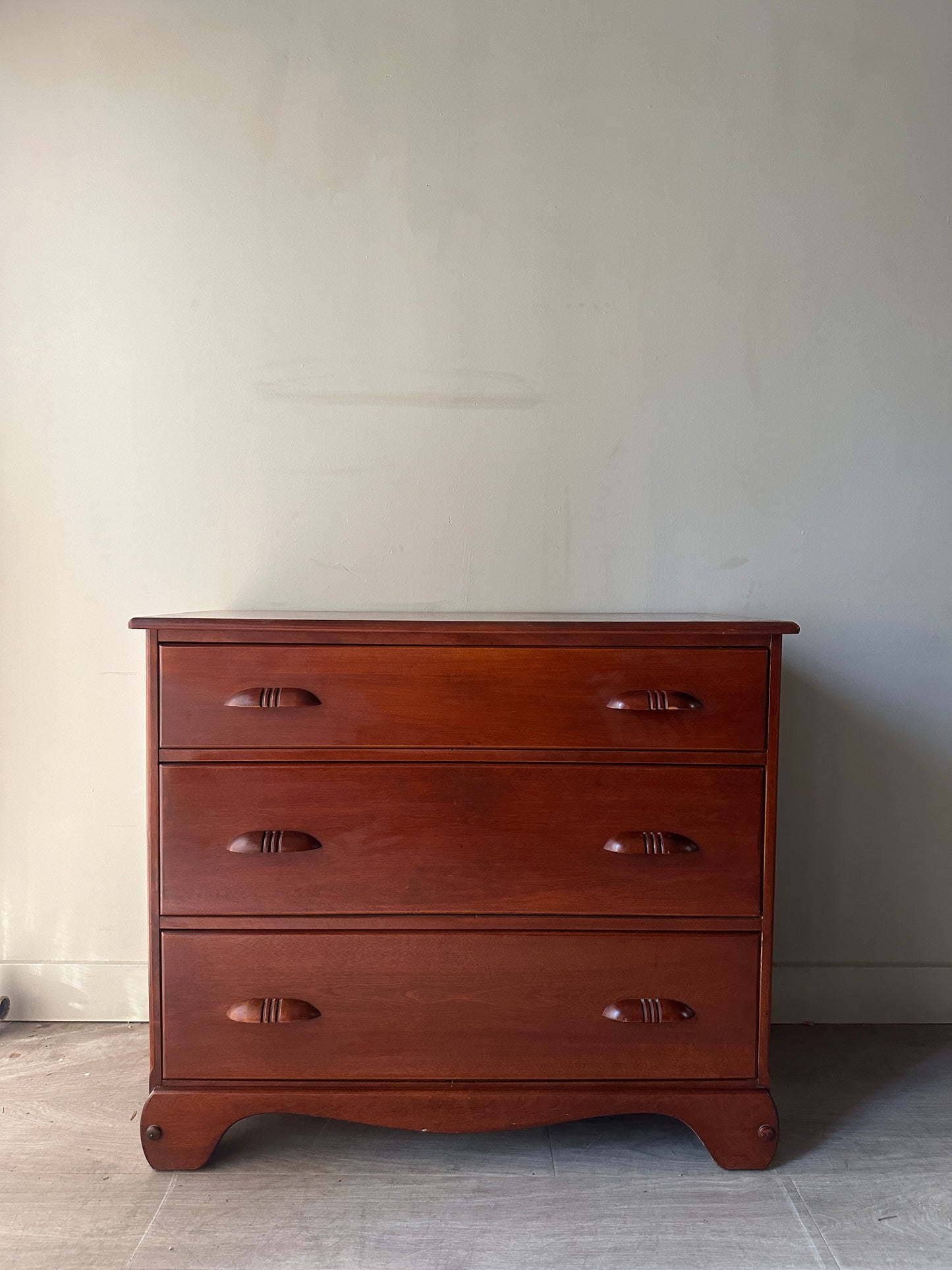 Maple dresser 3 drawers