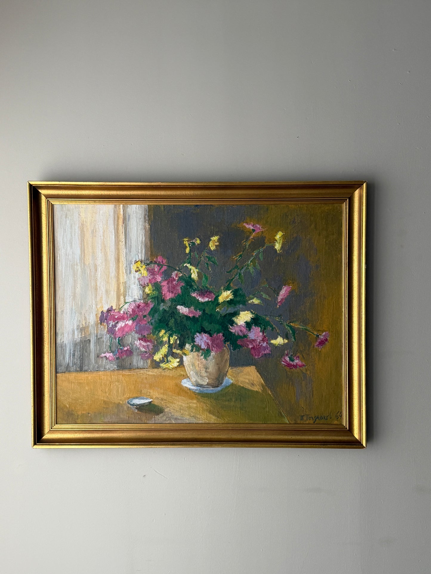 1964 Floral still life. Signed.