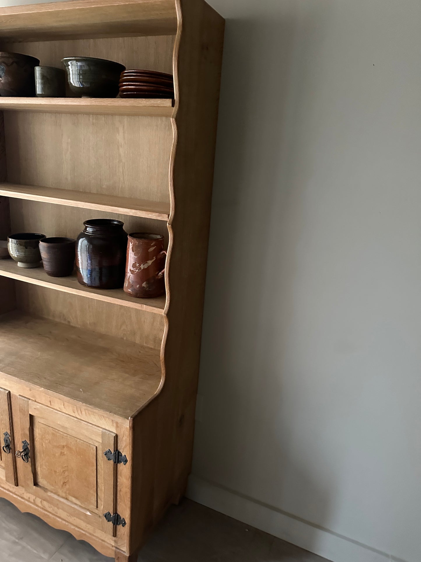 Henning oak bookshelf