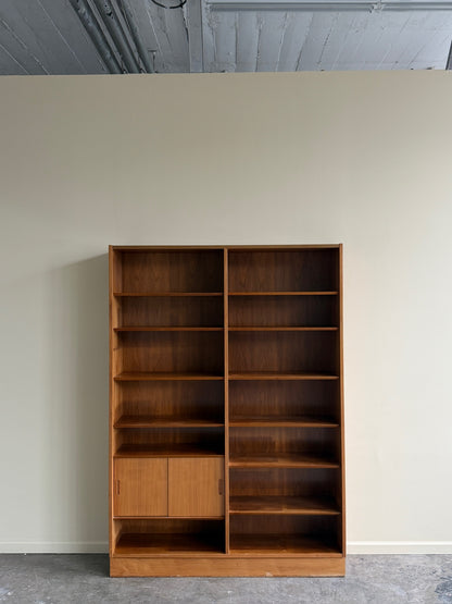 Hundevad Danish teak bookcase