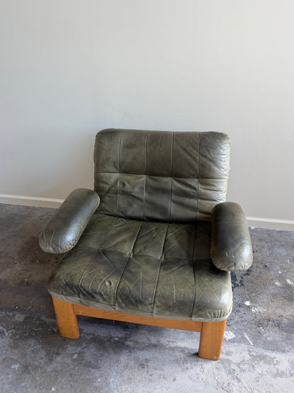 Rolf Benz German green leather lounge chair