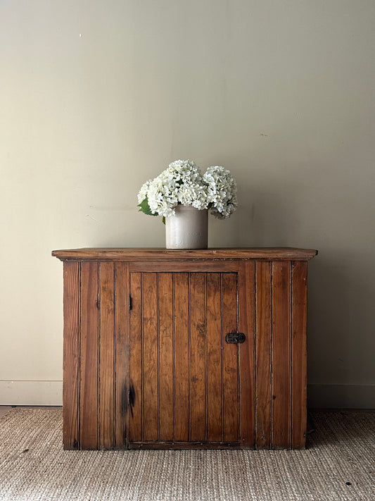 Eastern Pennsylvania pine cabinet