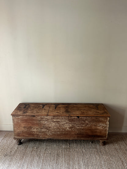 Pine bench/chest