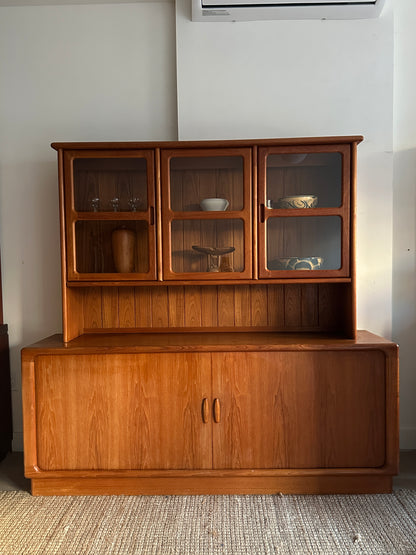 Dyrlund two piece hutch