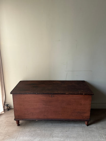 XL pine chest