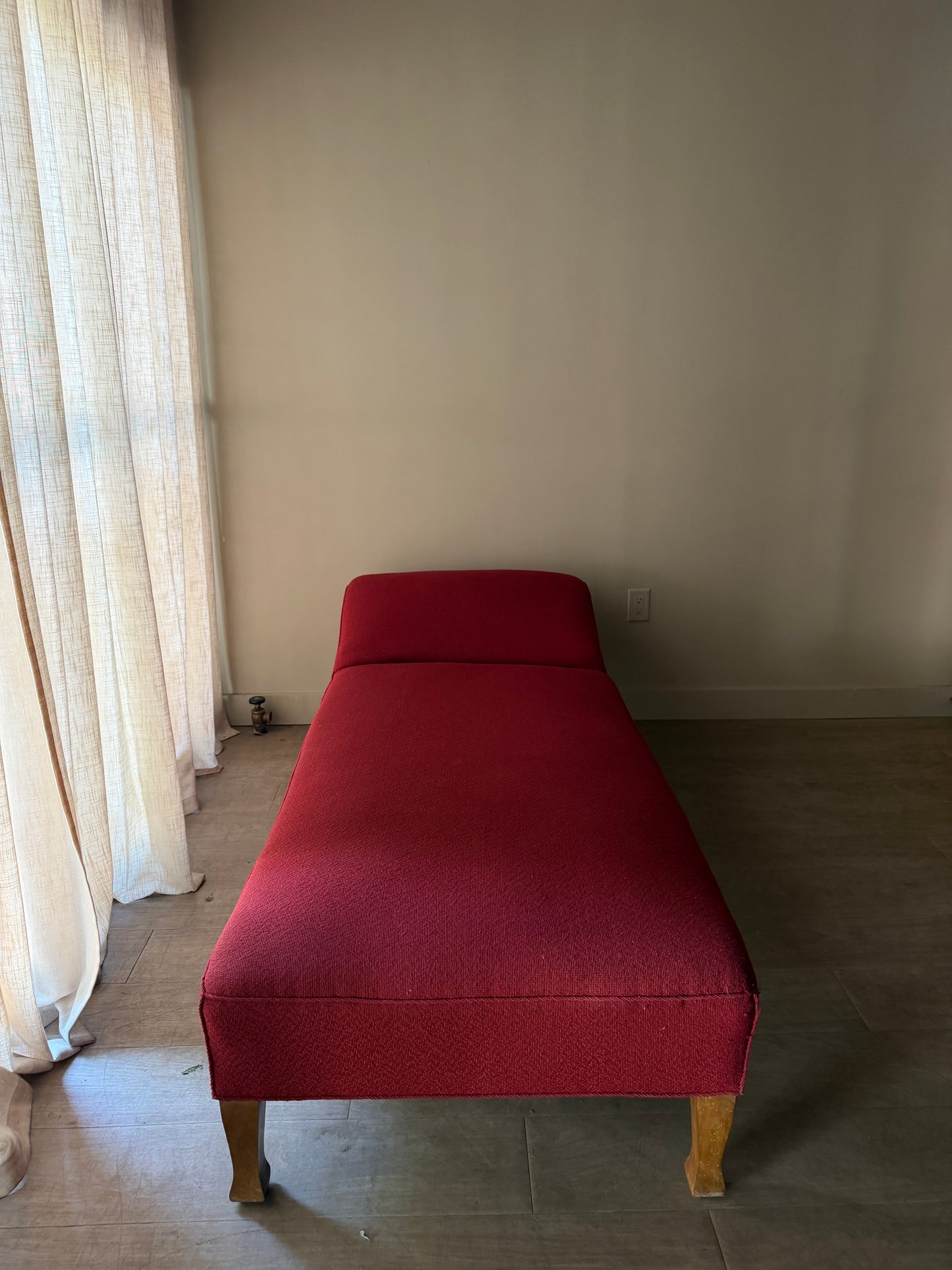 Scandinavian day bed
