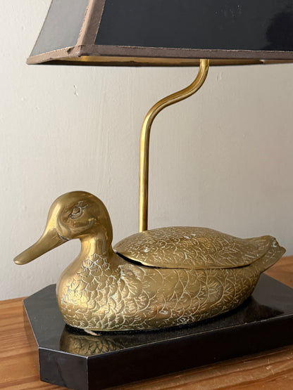 Brass duck table lamp