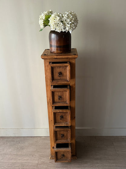 Pine pedestal