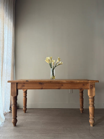 Gustavian pine dining table