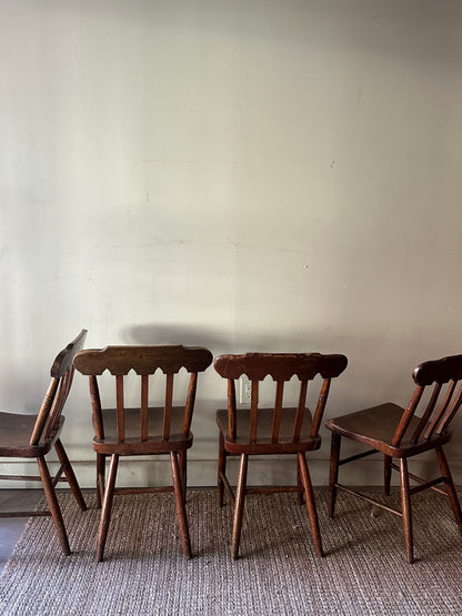 4 Pine scalloped dining chairs. (Set of 2)