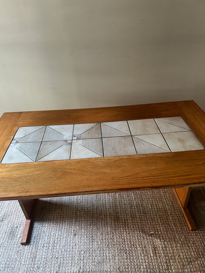 Oak dining table w tile inlay