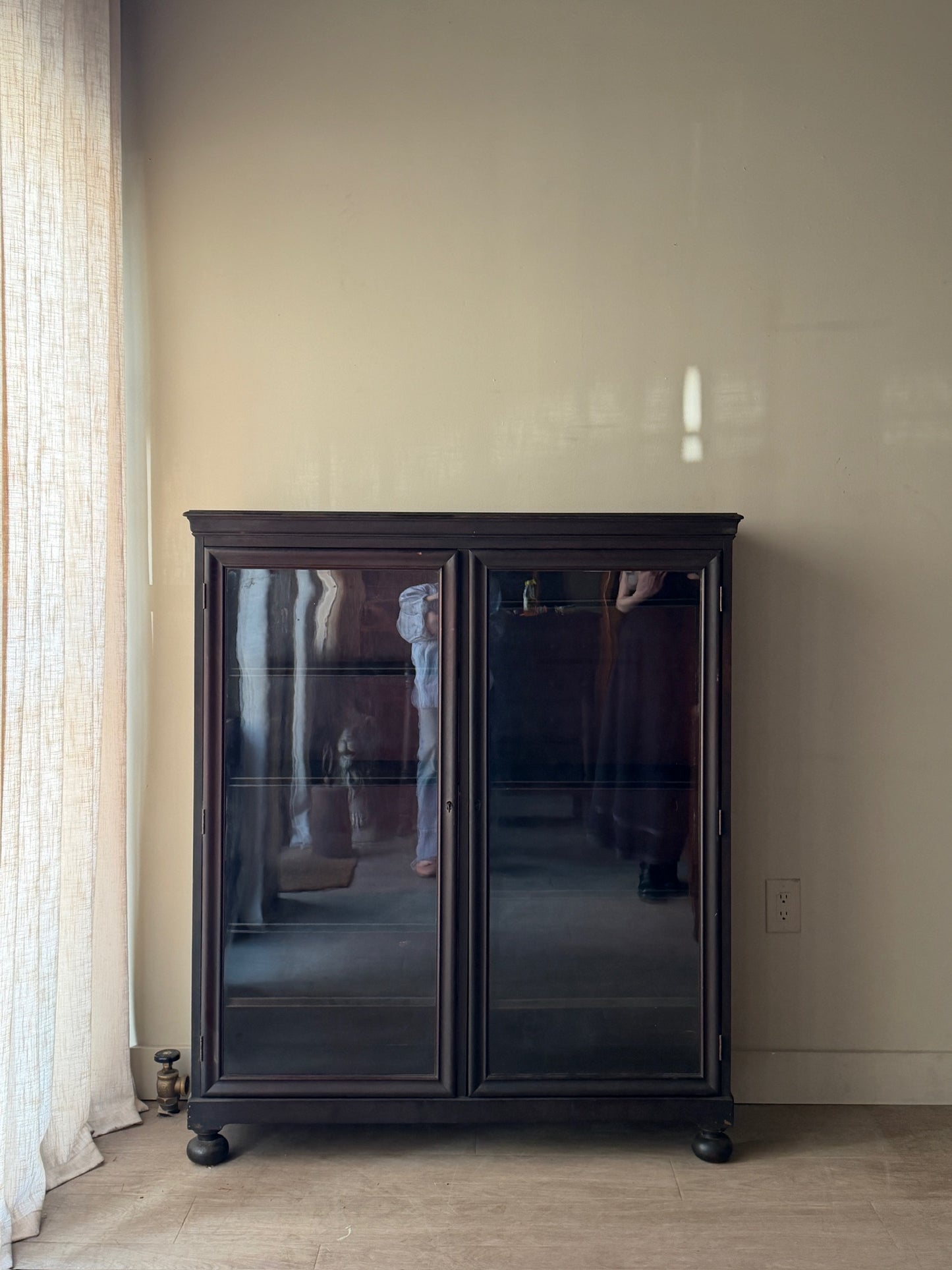 Mahogany display cabinet