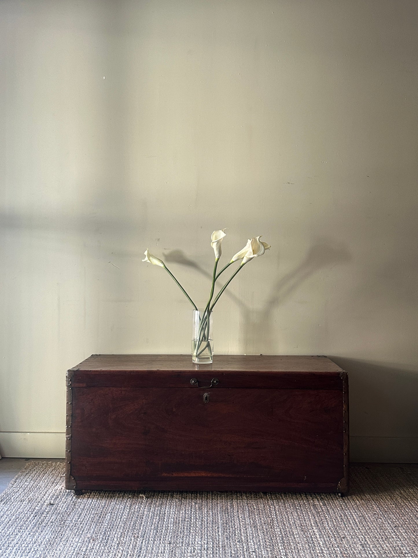 Pine chest