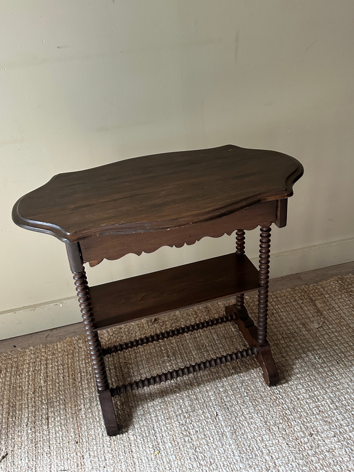Spool leg side table
