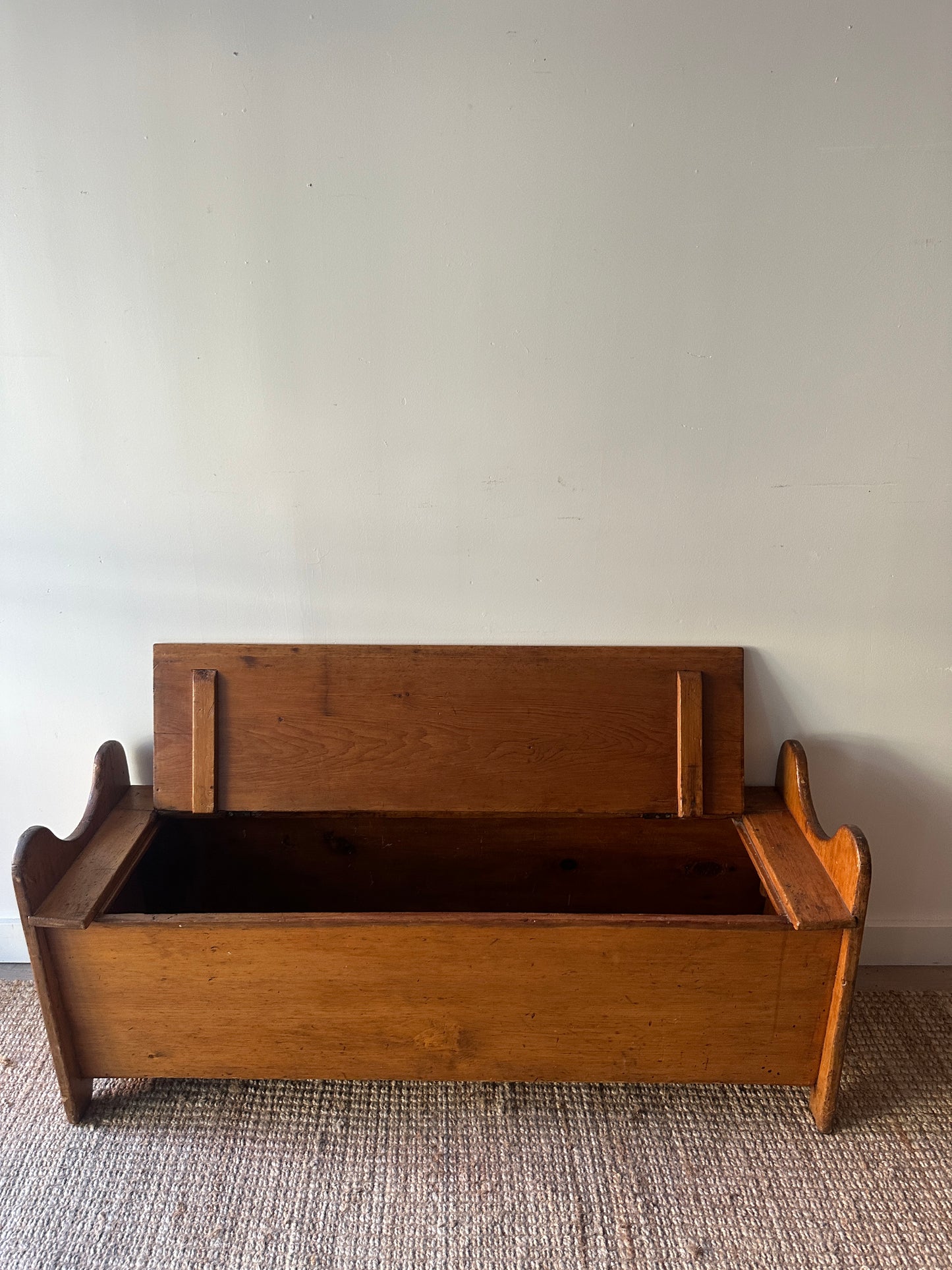 Pine storage bench