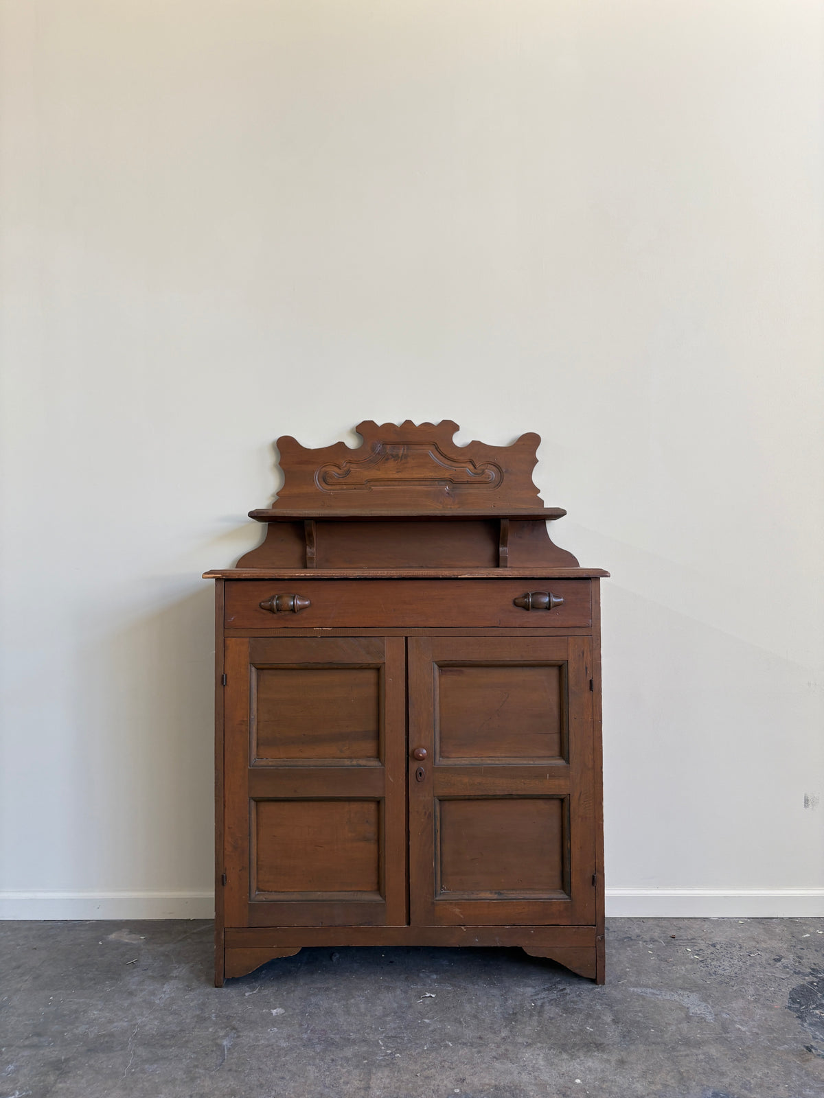 Victorian poplar server