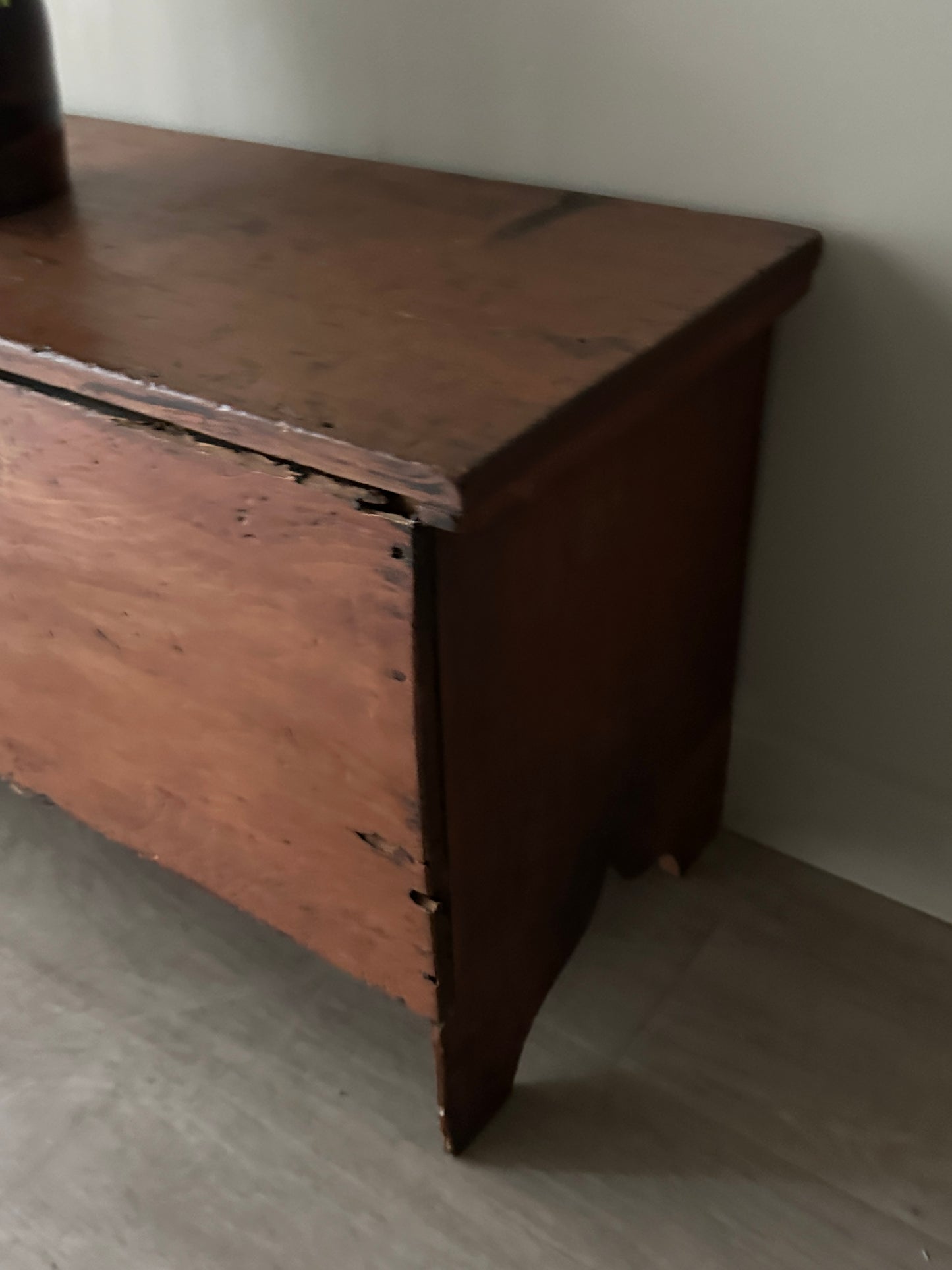 Pine chest