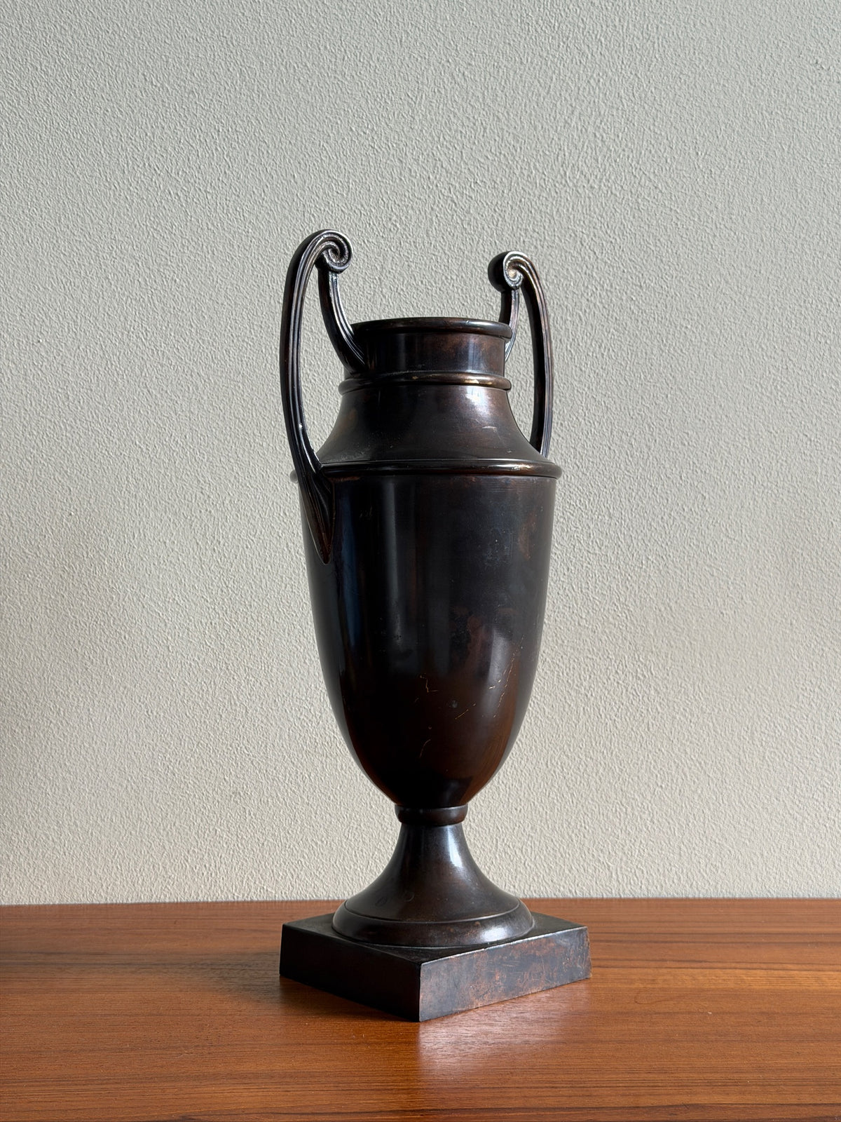 Cast bronze urn