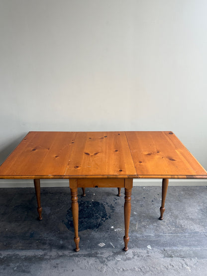 Pine drop leaf table