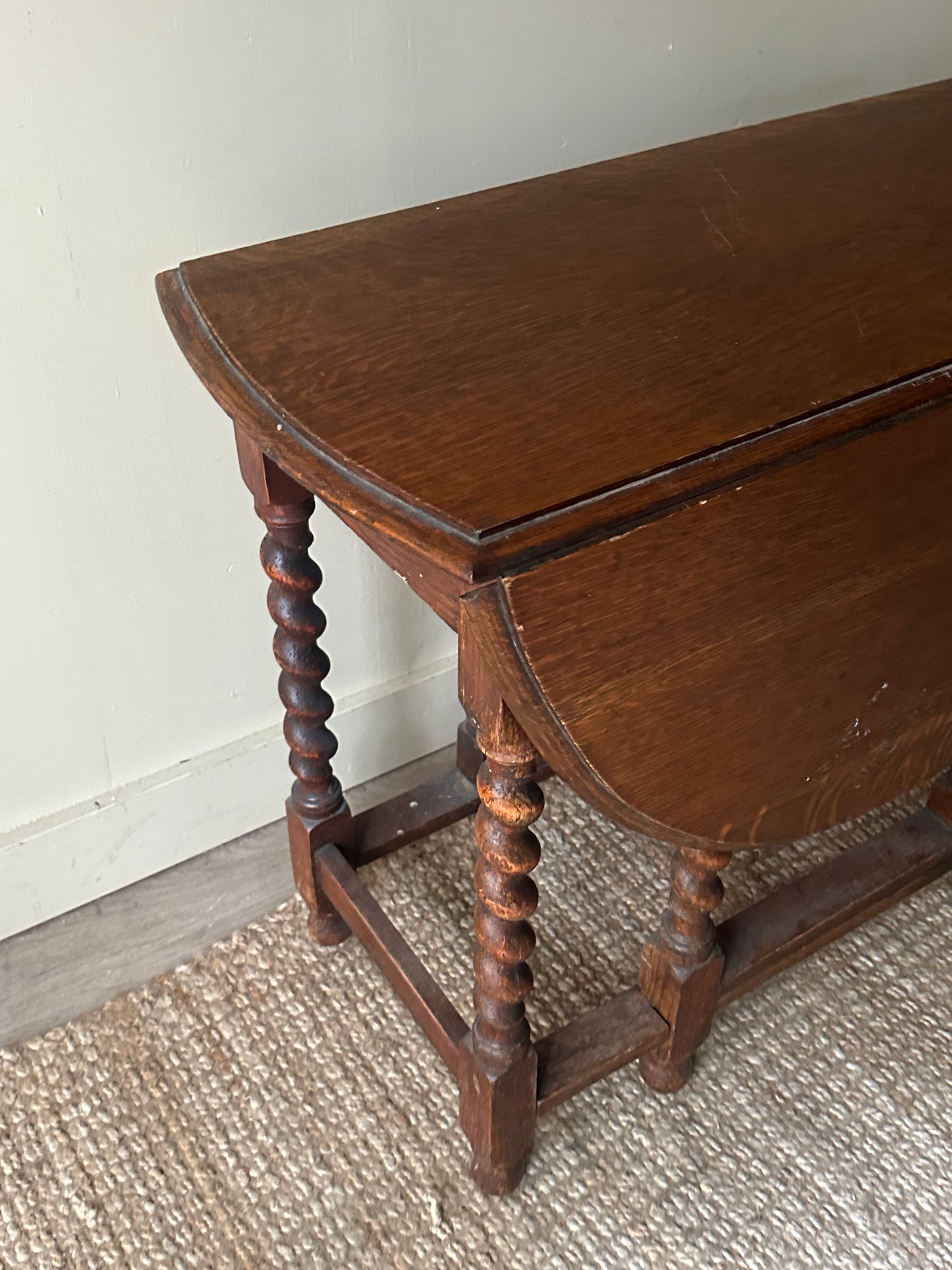 Gate leg table. As is.