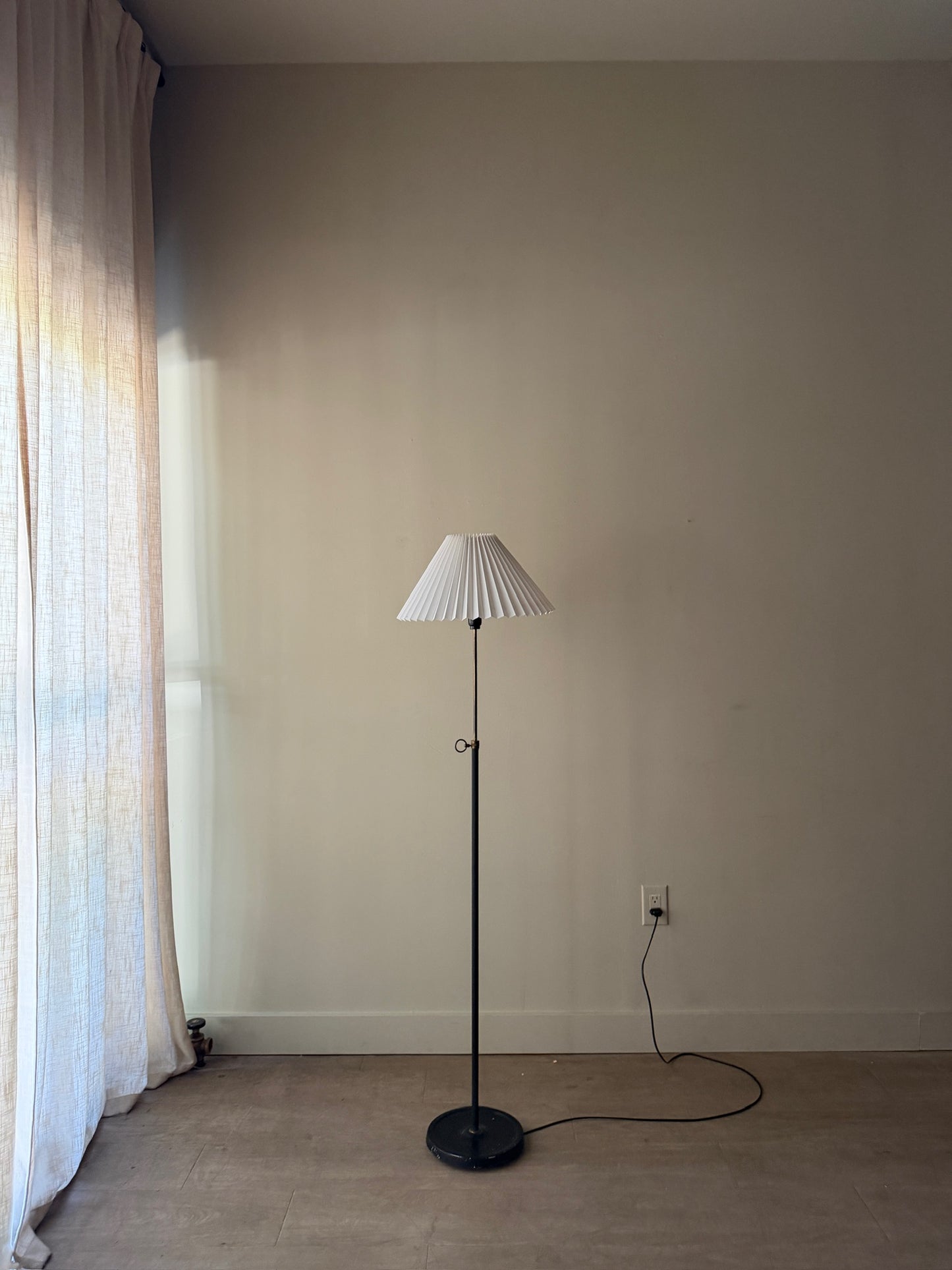 Scandinavian floor lamp