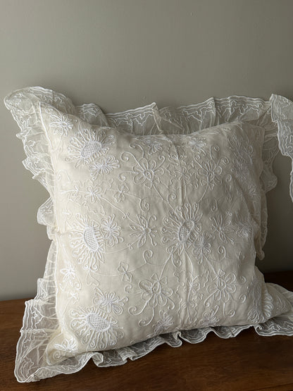 Pair of European shams and inserts. Set of 2. Cream thread design.