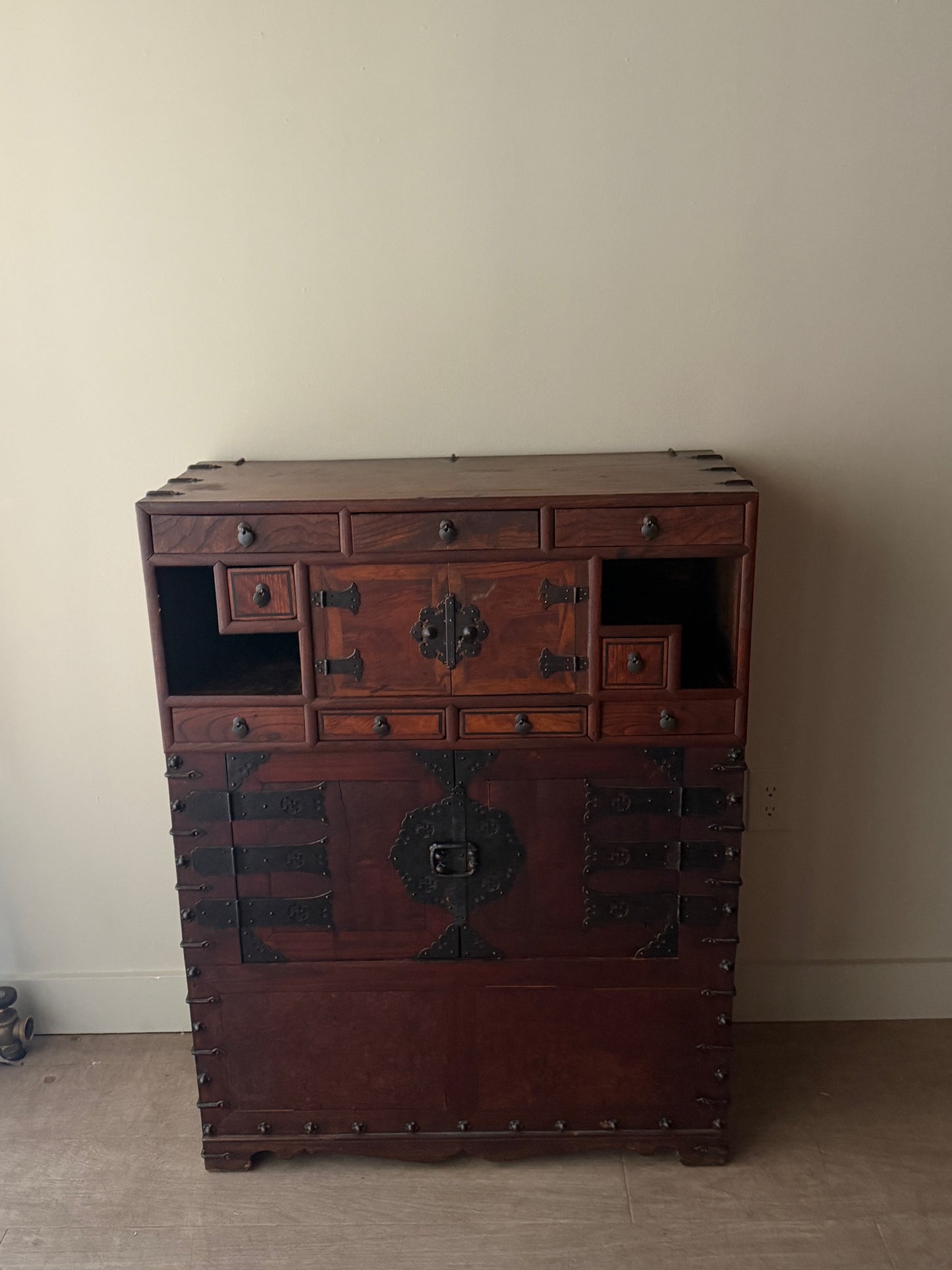 Korean tansu chest
