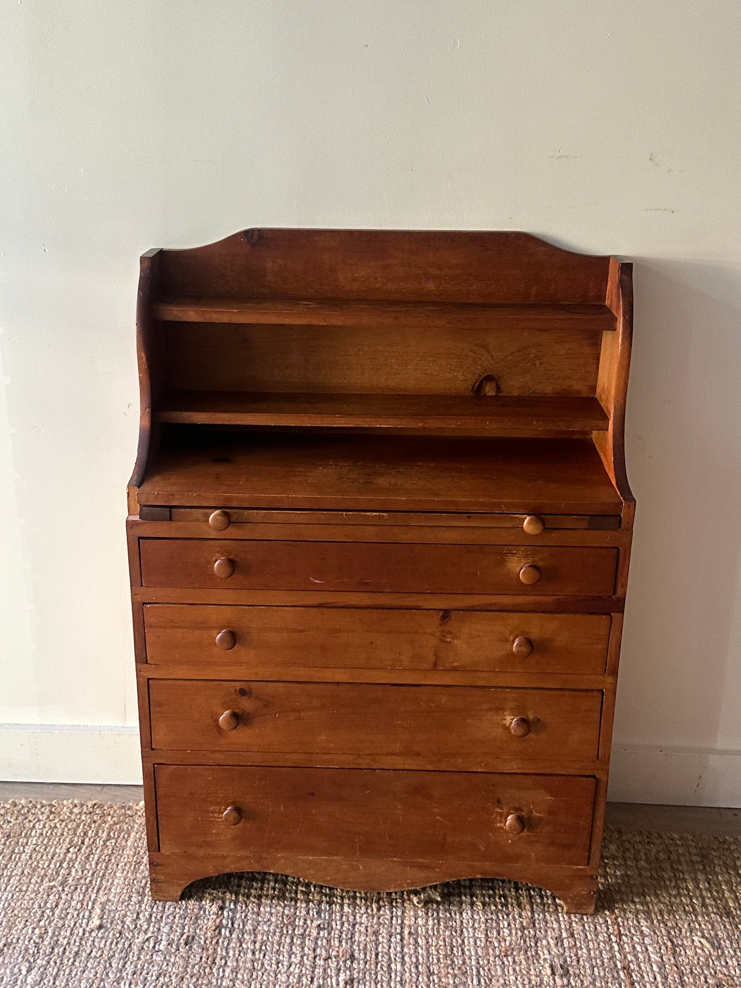 Small pine dresser