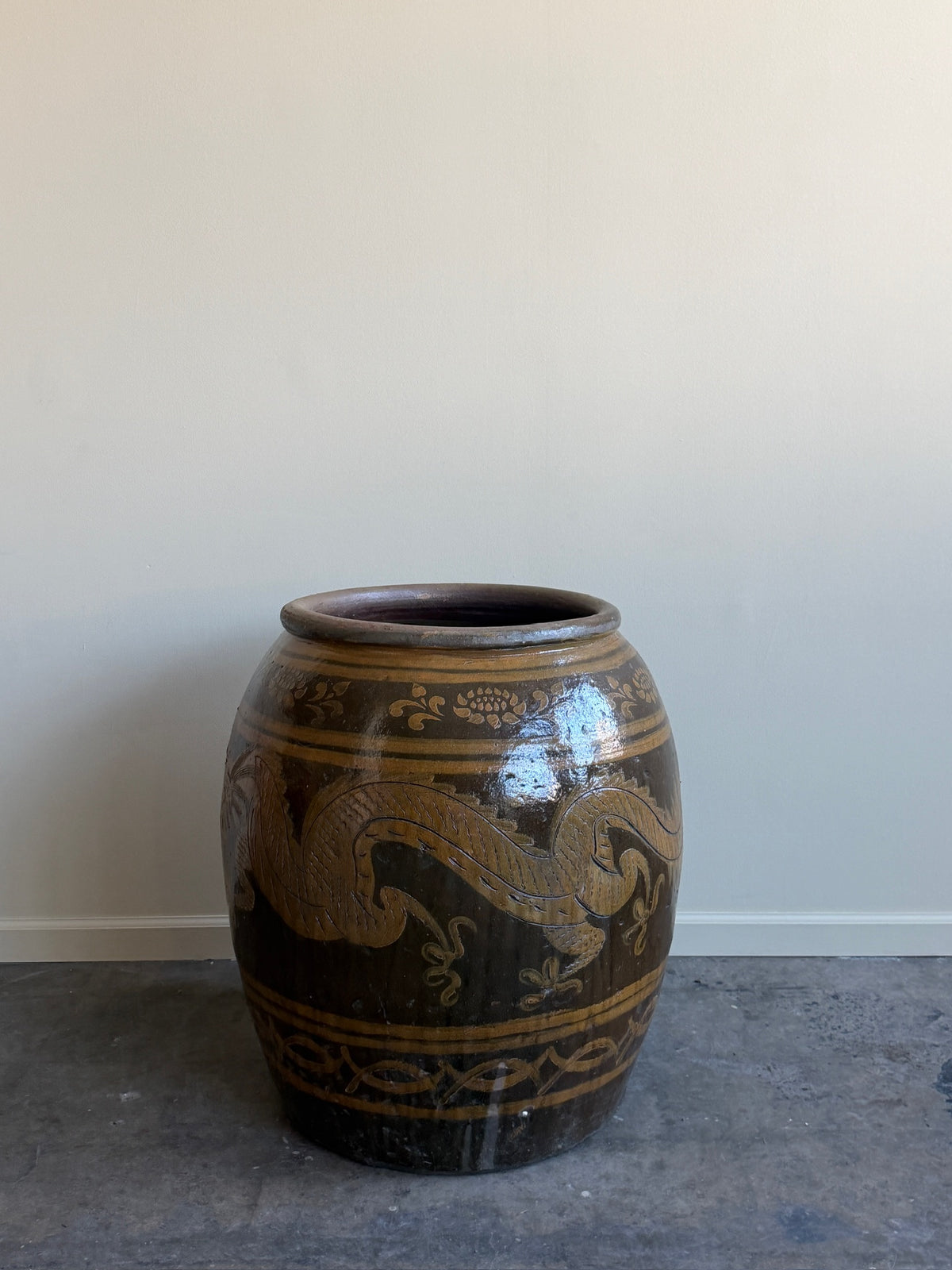 Chinese stoneware XL pot