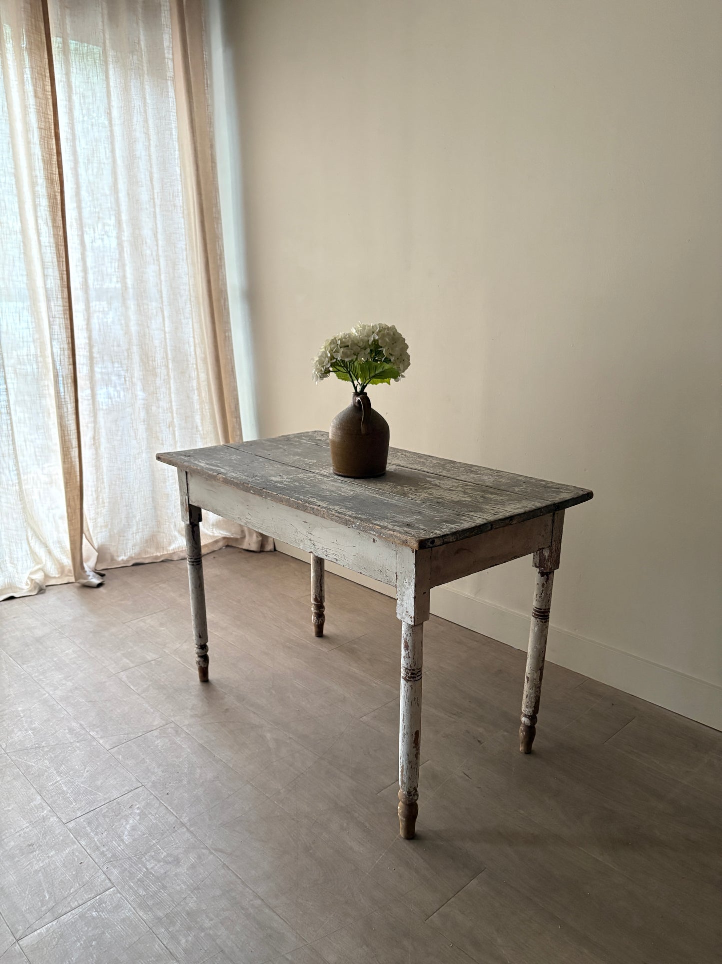 Sheraton white painted pine table
