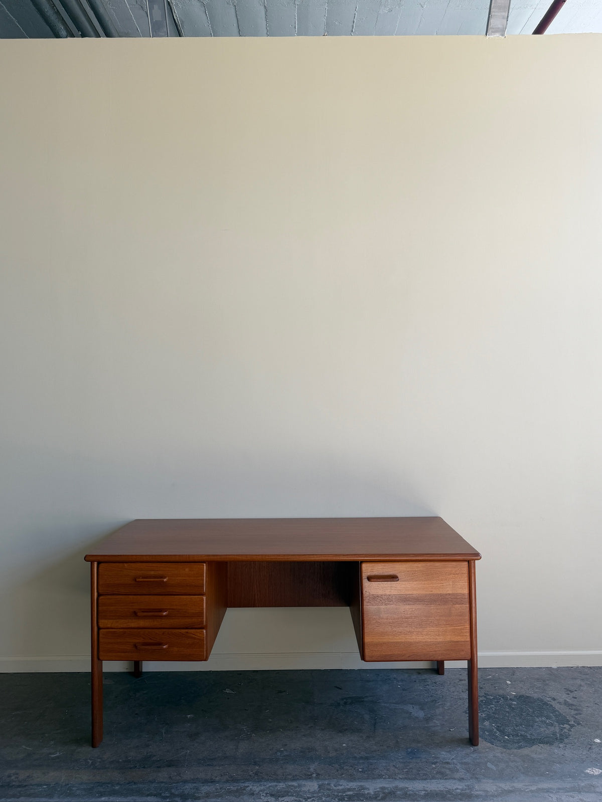 Domino Mobler Teak Desk